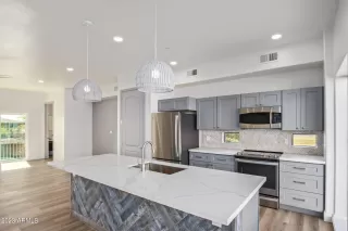 Photo #3: 6627031 Listing 