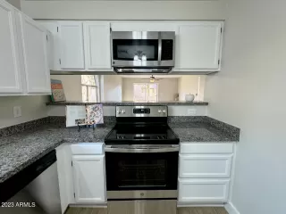 Photo #4: 6627067 Listing