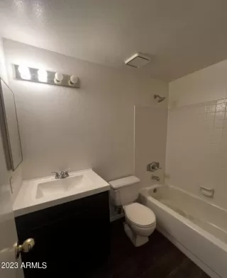 Photo #5: 6627164 Listing