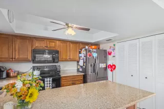 Photo #5: 6627386 Listing