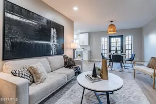 Photo #4: 6627392 Listing