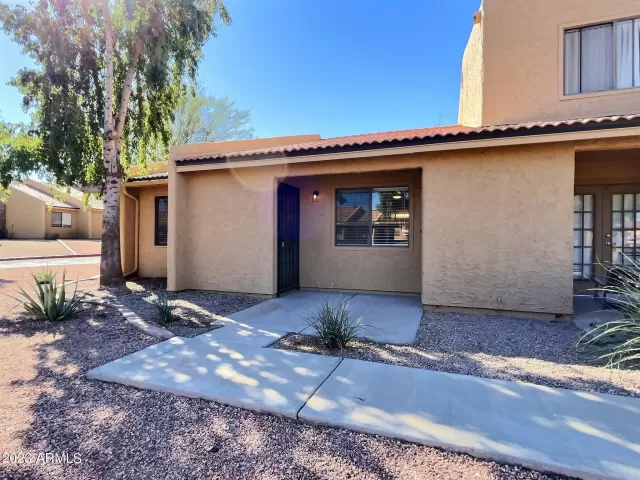 MLS: 6627753 Condo For Sale