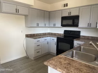 Photo #6: 6627868 Listing