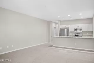 Photo #3: 6627877 Listing