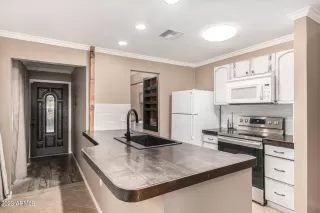 Photo #2: 6627908 Listing