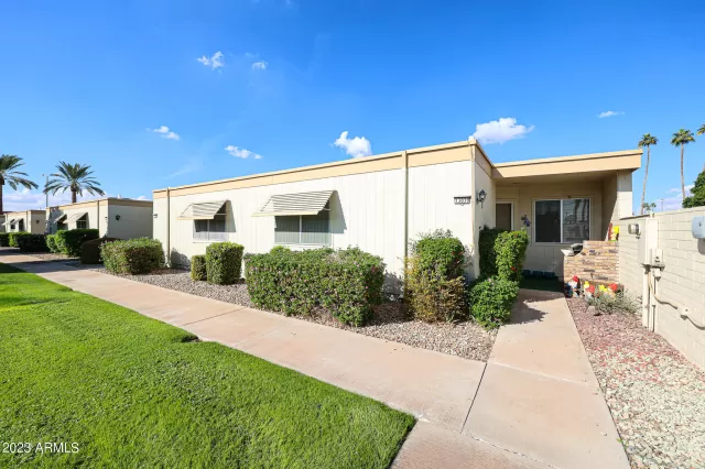 MLS: 6628112 Condo For Sale