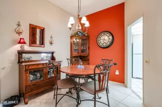 Photo #2: 6628112 Listing