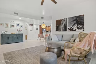 Photo #2: 6628178 Listing