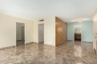 Photo #3: 6628433 Listing