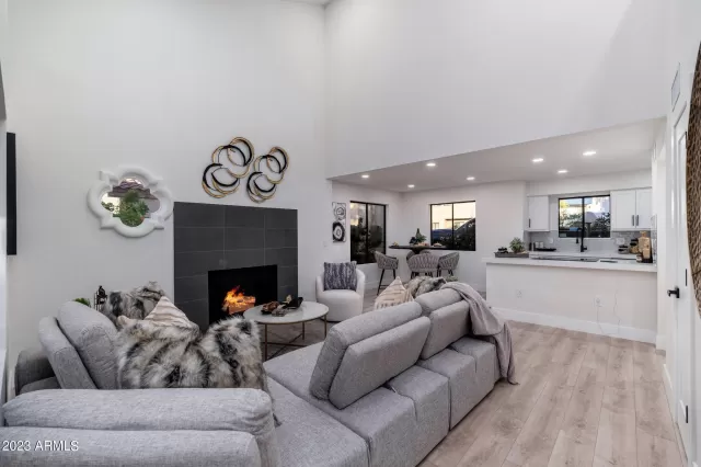 MLS: 6628504 Condo For Sale