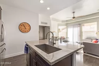 Photo #5: 6628554 Listing