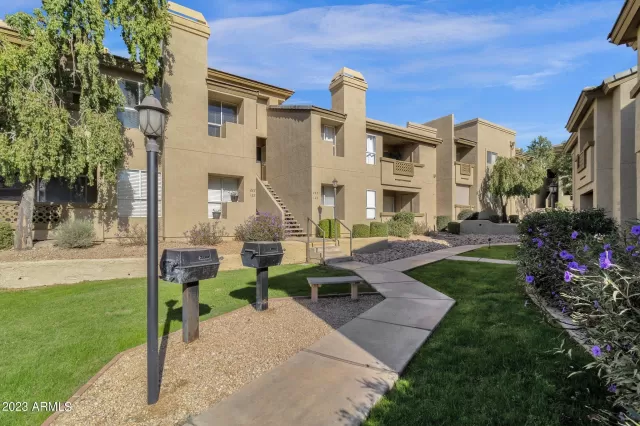 MLS: 6628643 Condo For Sale