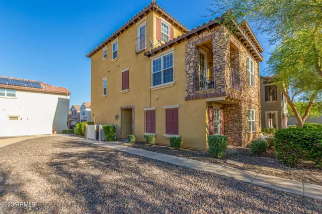MLS: 6628868 Condo For Sale