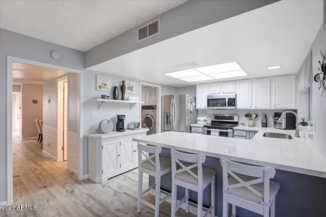 MLS: 6628888 Condo For Sale