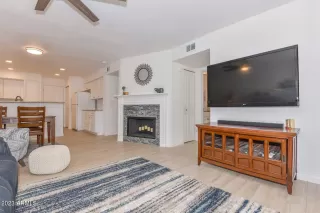 Photo #4: 6628901 Listing