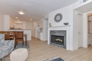 Photo #5: 6628901 Listing