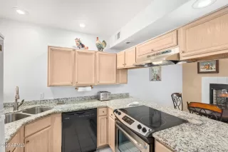 Photo #3: 6628915 Listing 