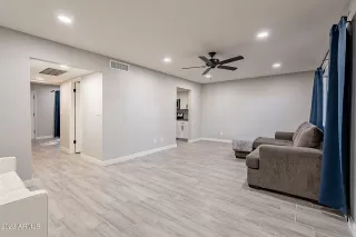 Photo #5: 6628925 Listing 