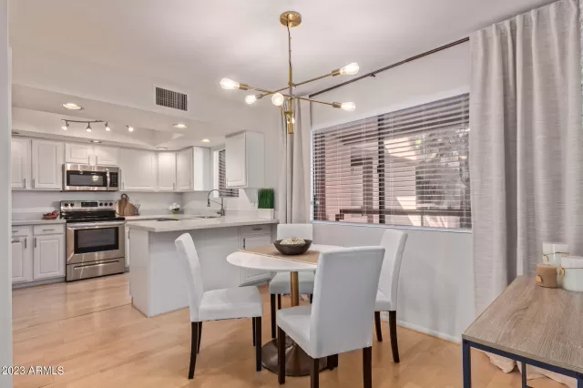 MLS: 6628936 Condo For Sale