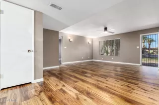 Photo #6: 6629006 Listing