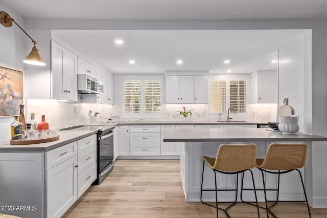 MLS: 6629024 Condo For Sale