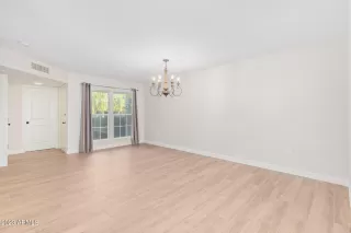 Photo #5: 6629037 Listing 