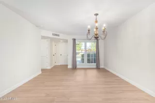 Photo #6: 6629037 Listing 