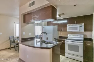 Photo #3: 6629109 Listing 