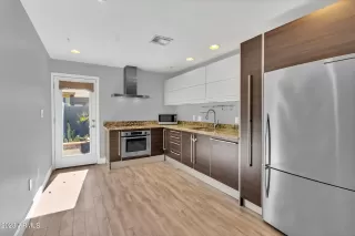 Photo #1: 6629316 Listing