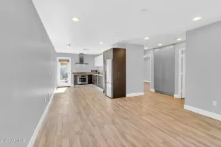 Photo #6: 6629316 Listing