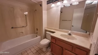 Photo #4: 6629349 Listing