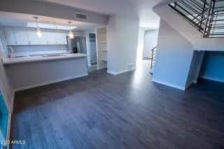 Photo #6: 6629438 Listing