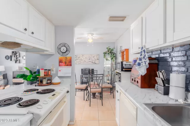 MLS: 6629535 Condo For Sale