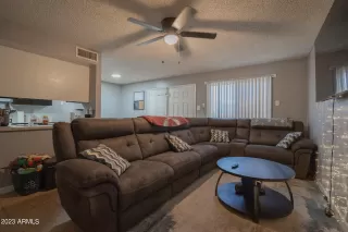 Photo #6: 6629572 Listing