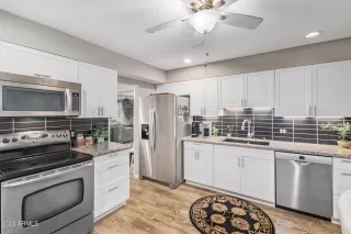 Photo #5: 6629602 Listing 