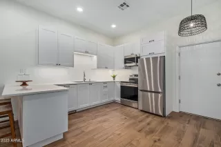 Photo #4: 6629626 Listing