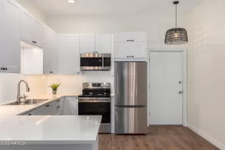 Photo #6: 6629626 Listing