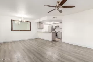 Photo #4: 6629628 Listing