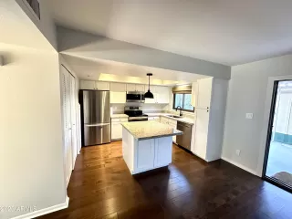 Photo #3: 6629631 Listing 