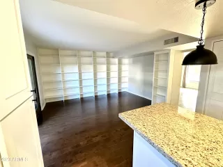 Photo #5: 6629631 Listing 