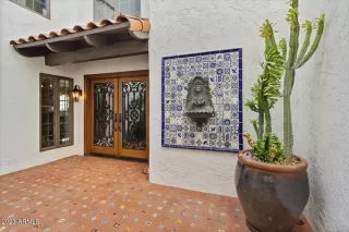 Photo #2: 6629710 Listing