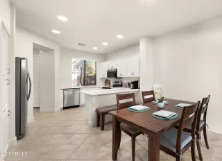 Photo #6: 6630047 Listing