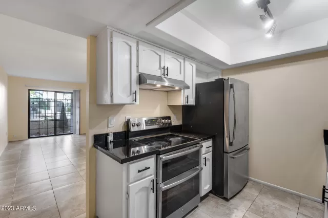 MLS: 6630084 Condo For Sale