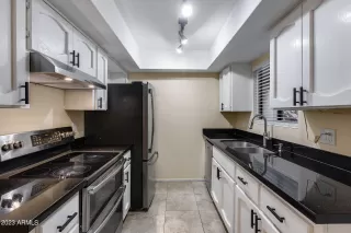 Photo #2: 6630084 Listing