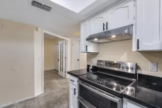 Photo #5: 6630084 Listing