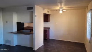 Photo #4: 6630129 Listing