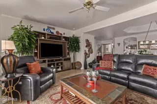 Photo #5: 6630302 Listing 