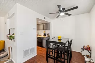 Photo #6: 6630468 Listing 