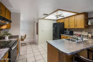 Photo #3: 6630492 Listing 