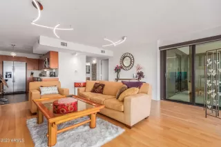 Photo #6: 6630595 Listing